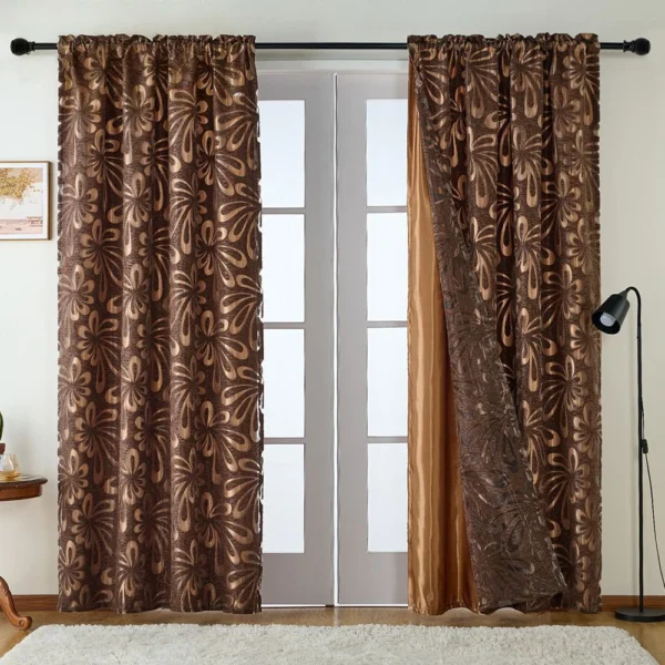 rideau marron foncé