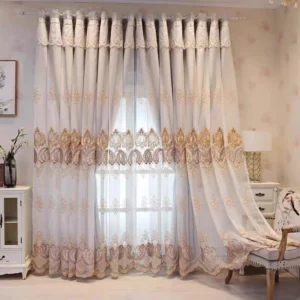 RIDEAU EN TULLE GRIS