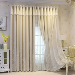 rideau beige élégant