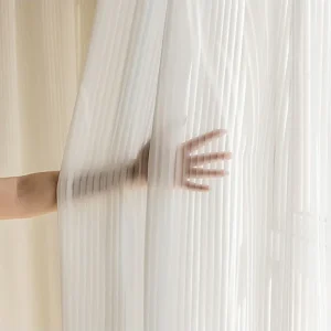 rideau blanc à rayures élégant